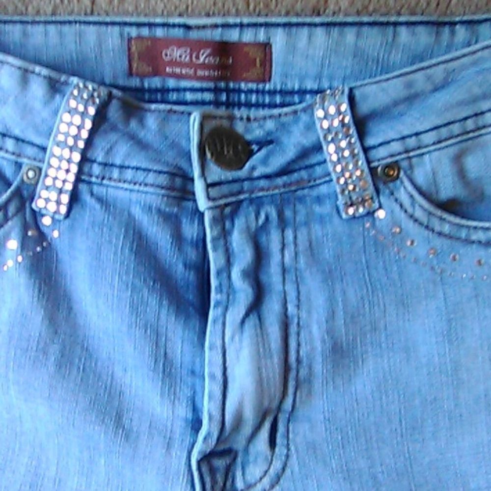 Mu Light Wash Retro Jeans With Bling - Picture 4 of 13